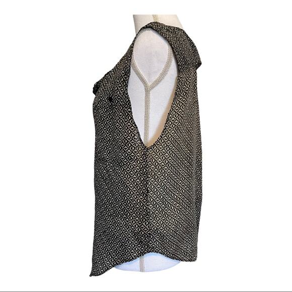 Reformation Silk Sleeveless Button Down Back Cut Out Top XS/S - Picture 3 of 10